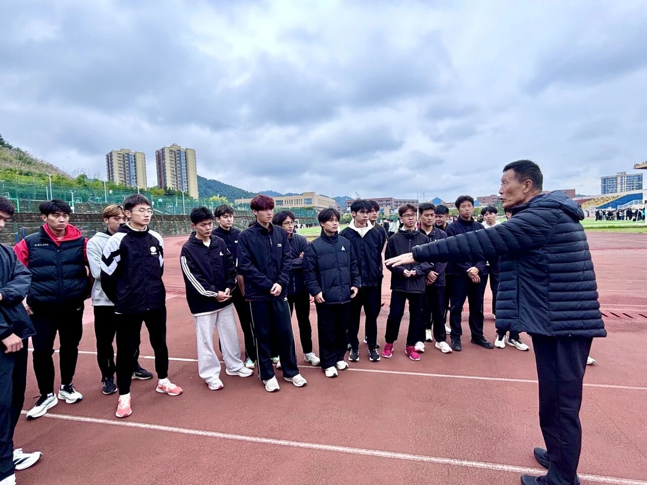 1761622428884174.jpg 1761622428884174.jpg